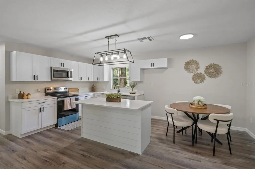 11512 Cr 675w Webster FL 33597