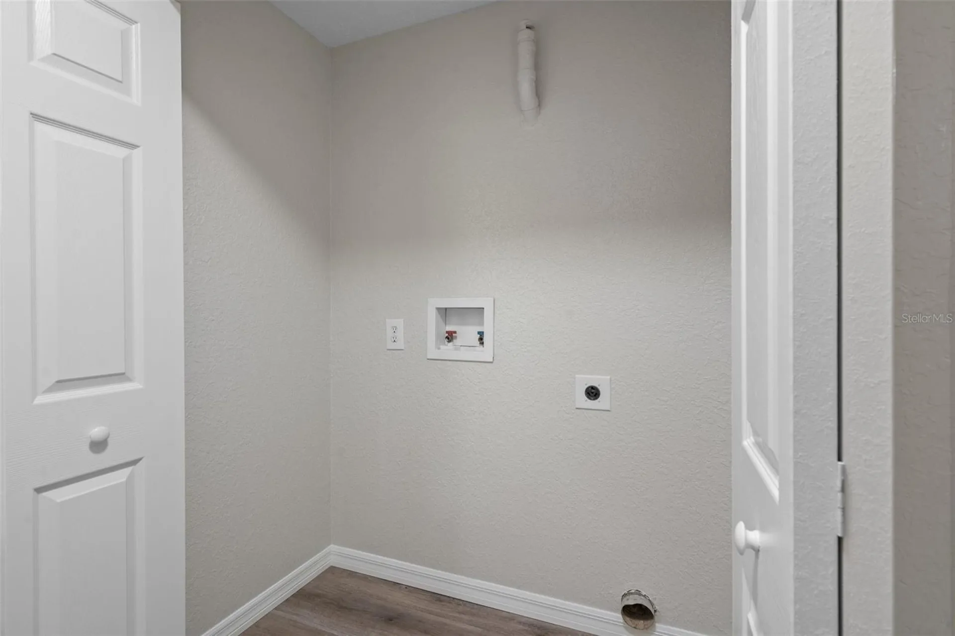 11512 Cr 675w Webster FL 33597