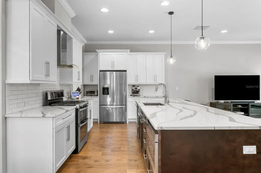 3215 W De Leon Street Tampa FL 33609