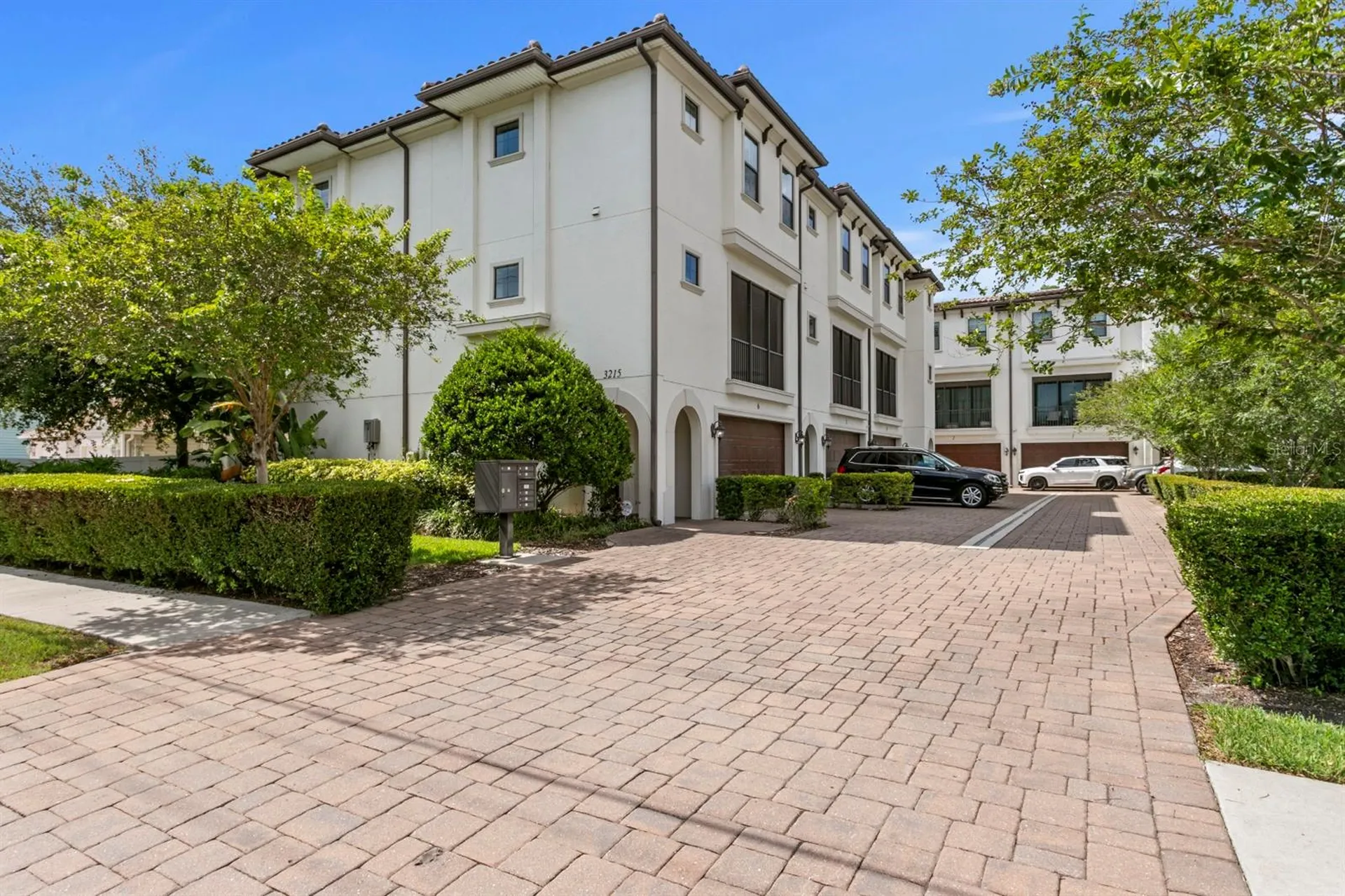 3215 W De Leon Street Tampa FL 33609