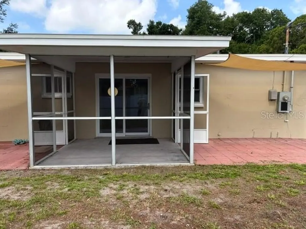 11601 109th Street Seminole FL 33778