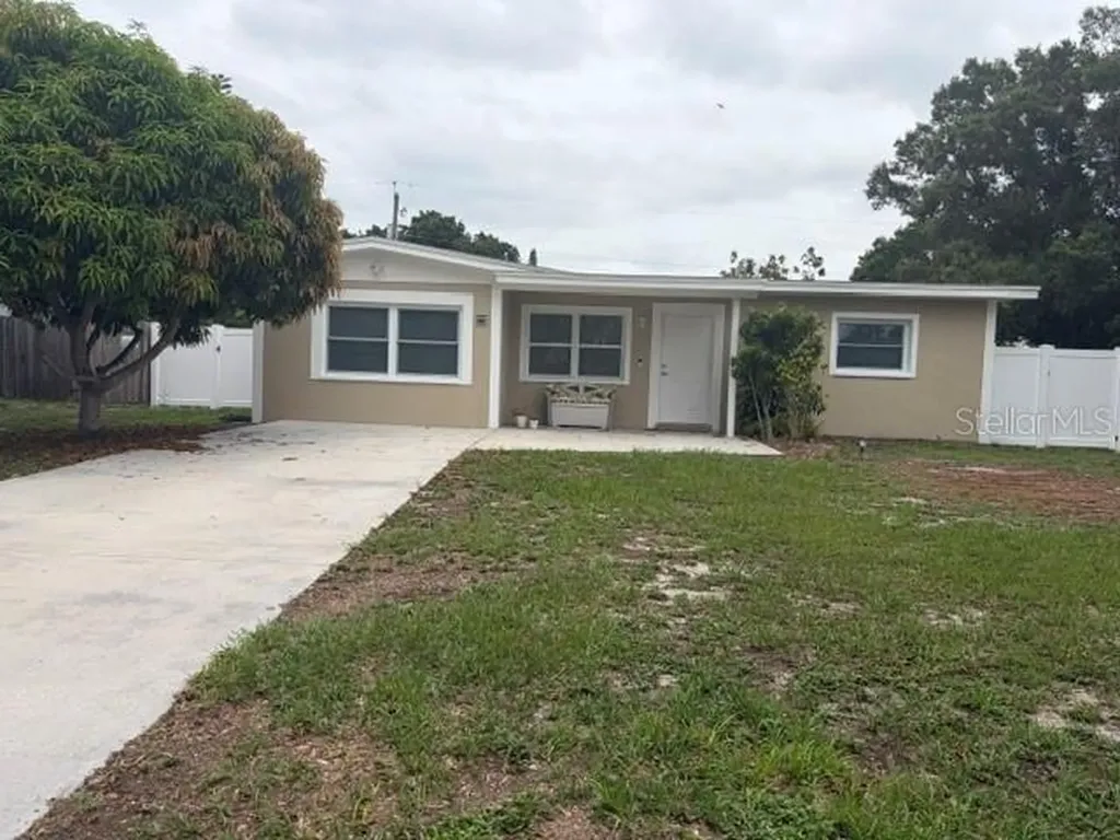 11601 109th Street Seminole FL 33778