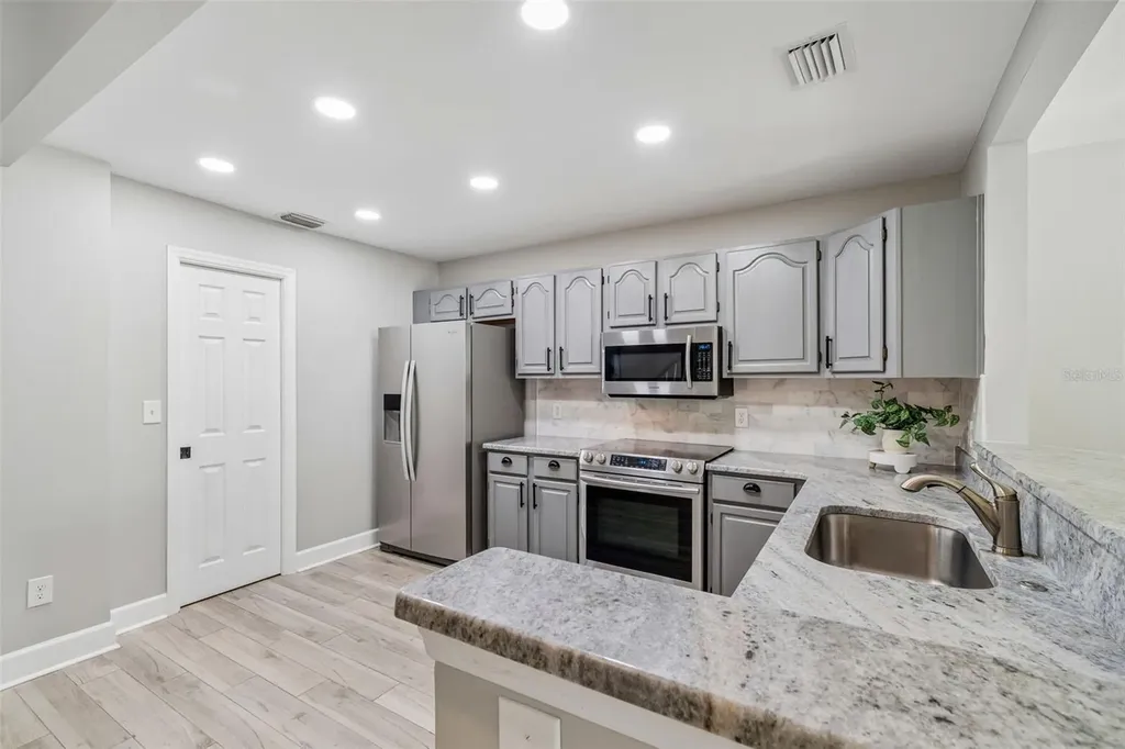 1508 S Bay Villa Place Tampa FL 33629