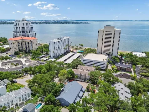 1508 S Bay Villa Place Tampa FL 33629