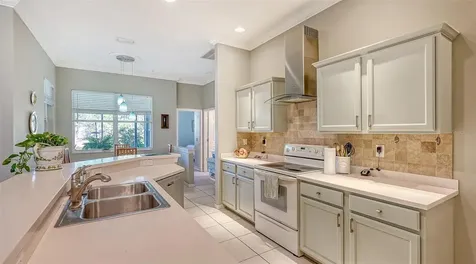 315 Londonderry Drive Sarasota FL 34240