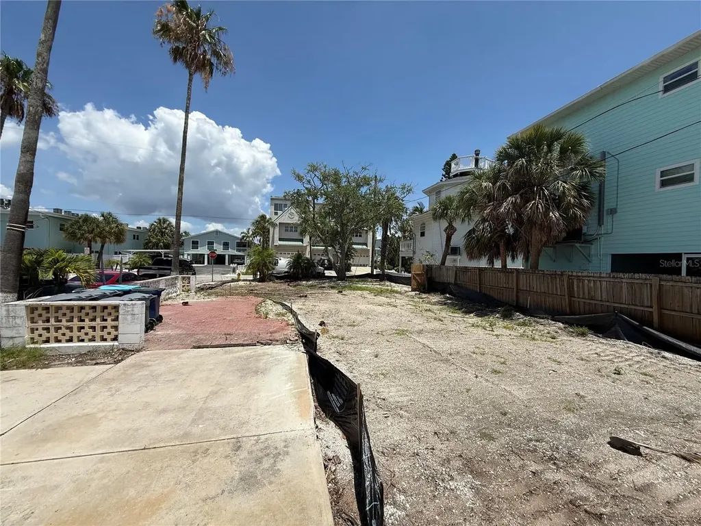 8586 E Bay Drive Treasure Island FL 33706