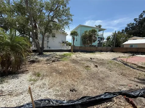 8586 E Bay Drive Treasure Island FL 33706