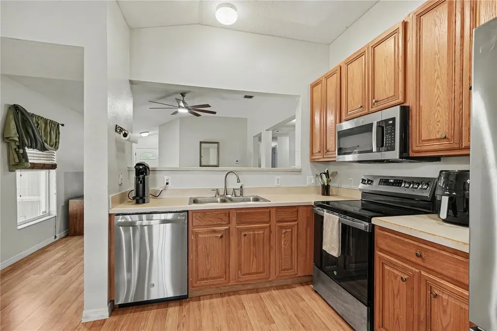 11917 Mango Groves Boulevard Seffner FL 33584