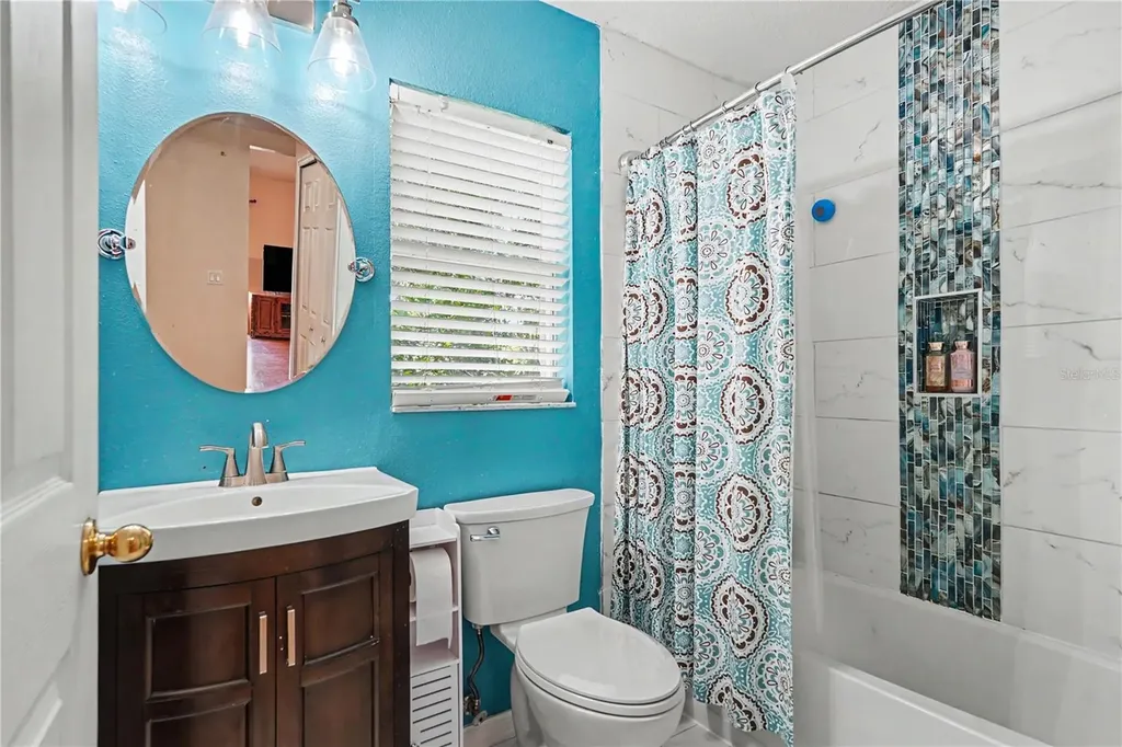 11917 Mango Groves Boulevard Seffner FL 33584