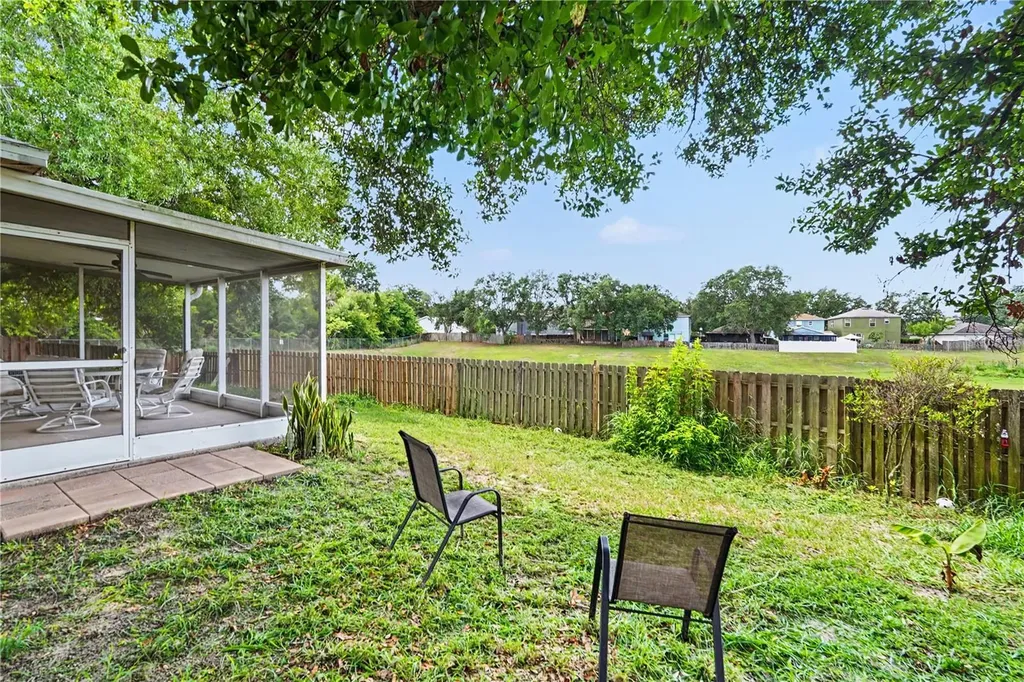 11917 Mango Groves Boulevard Seffner FL 33584