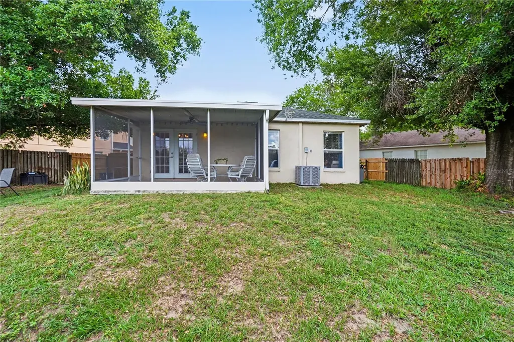 11917 Mango Groves Boulevard Seffner FL 33584