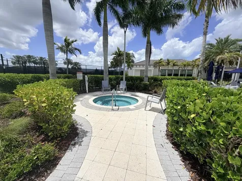 5738 Long Shore Loop Sarasota FL 34238