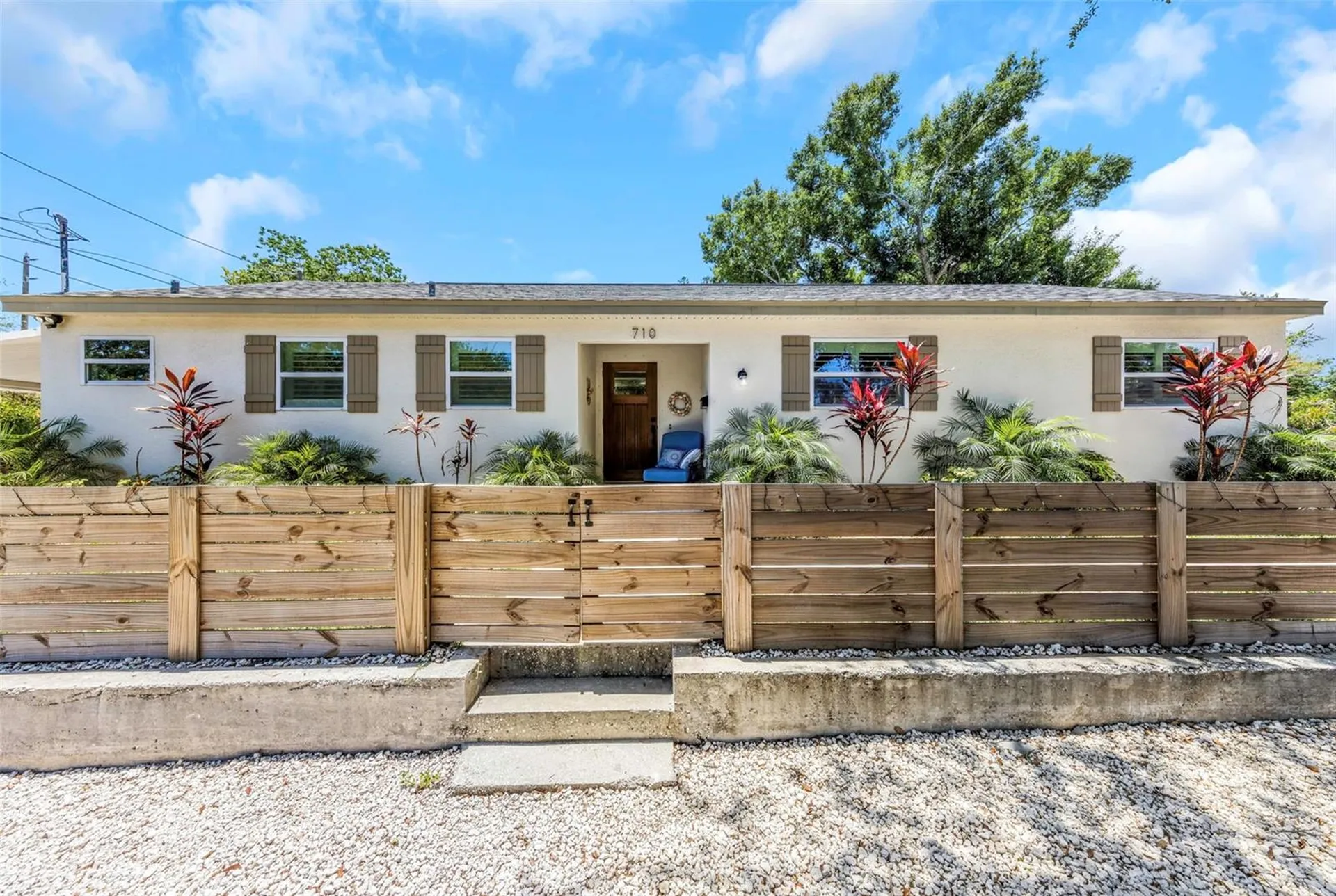710 31st Avenue N St Petersburg FL 33704