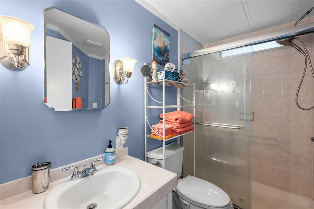 5633 Benton Street Zephyrhills FL 33542