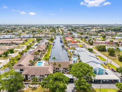 3935 Country Club Boulevard Cape Coral FL 33904