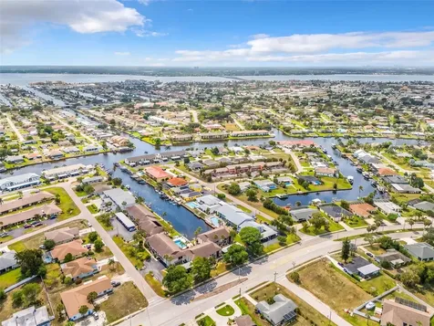 3935 Country Club Boulevard Cape Coral FL 33904
