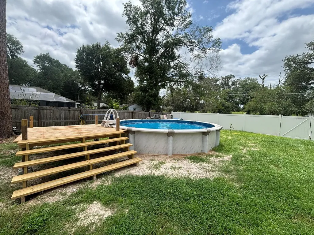 525 SE 61st Court Ocala FL 34472