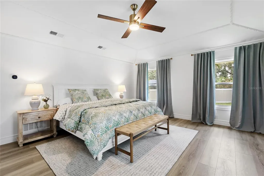 4908 Taywater Dell Sarasota FL 34235