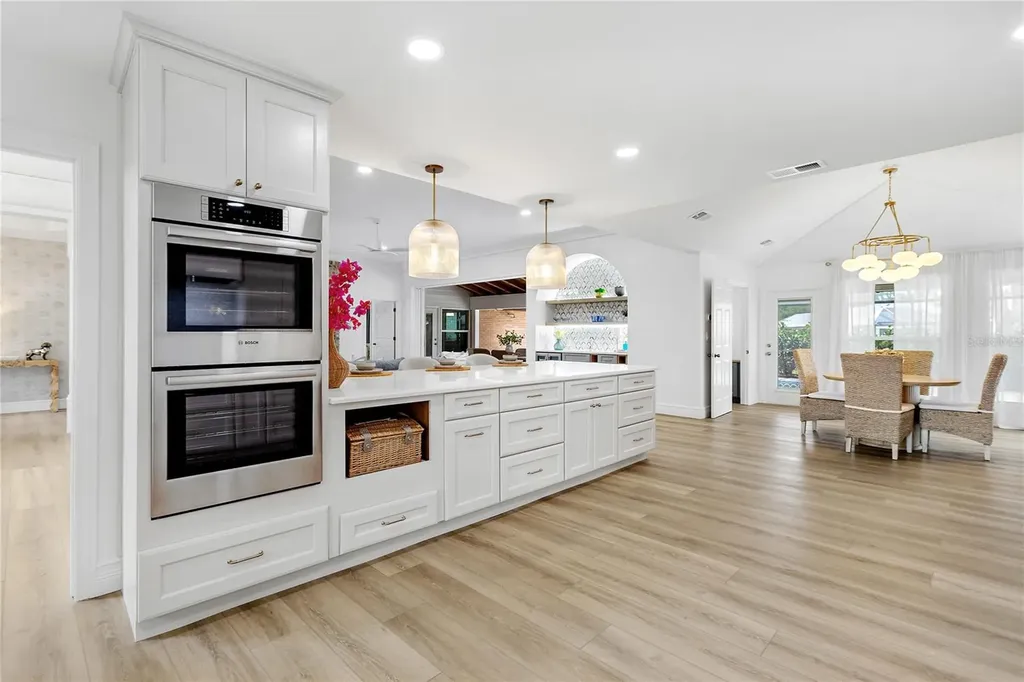 4908 Taywater Dell Sarasota FL 34235
