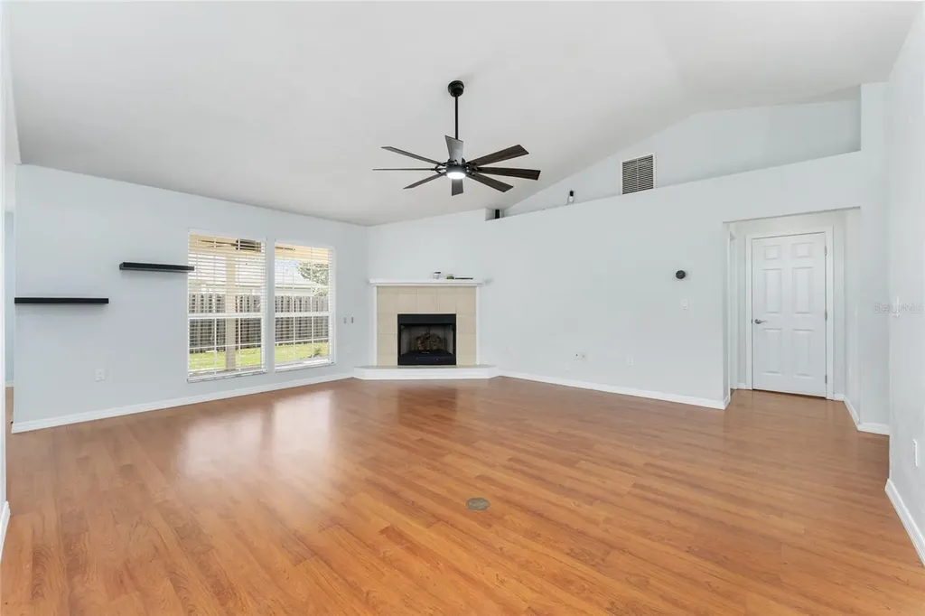 25670 NW 9th Road Newberry FL 32669