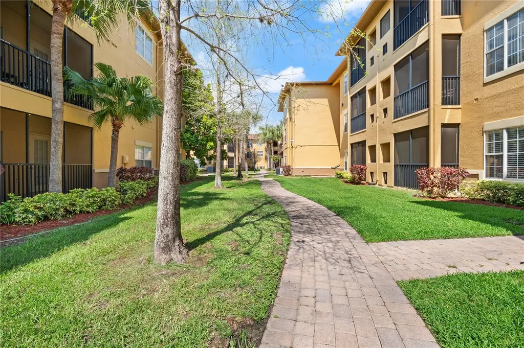 4307 Bayside Village Drive Tampa FL 33615