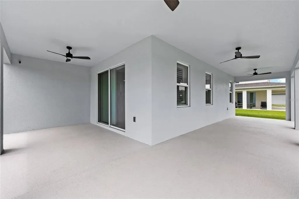 2985 Water Clover Court Apopka FL 32712