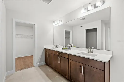 2985 Water Clover Court Apopka FL 32712