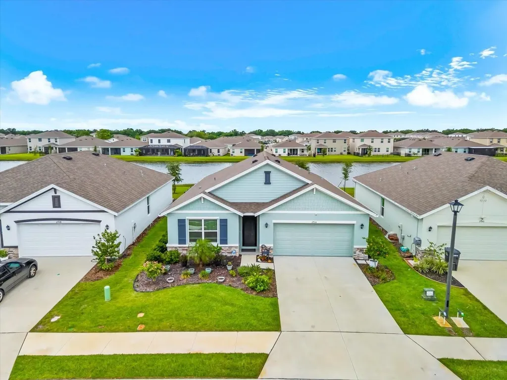 17914 Canopy Place Bradenton FL 34211