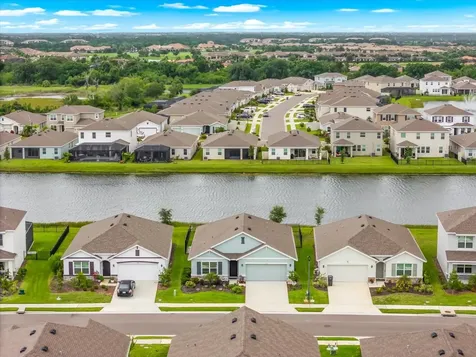 17914 Canopy Place Bradenton FL 34211