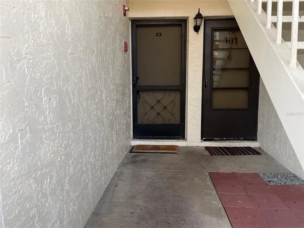 103 Palmetto Court Oldsmar FL 34677