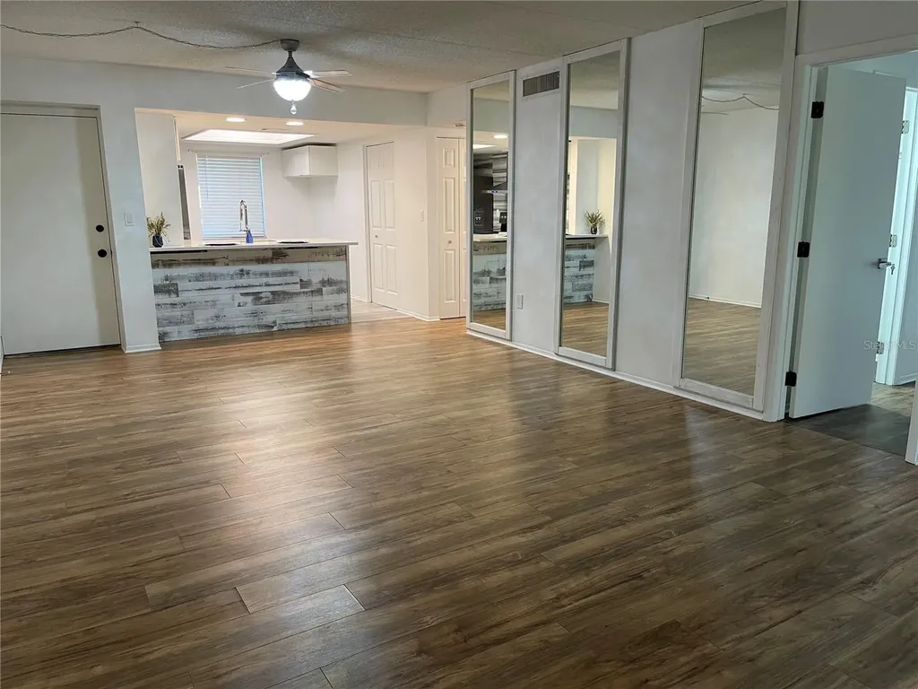 103 Palmetto Court Oldsmar FL 34677
