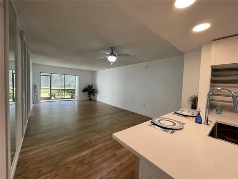 103 Palmetto Court Oldsmar FL 34677
