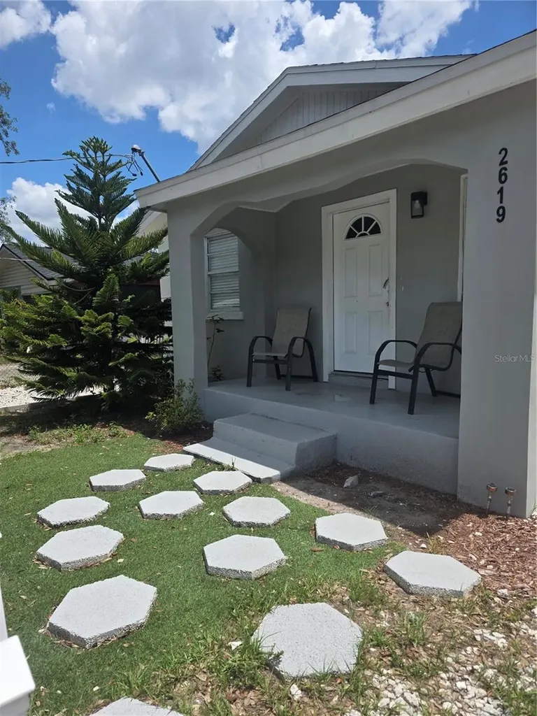 2619 E Chelsea Street Tampa FL 33610