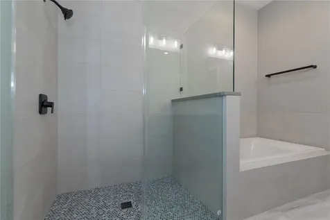 10109 Hayfield Way Tampa FL 33626