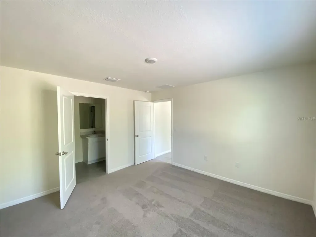 492 Hickory Course Loop Ocala FL 34472