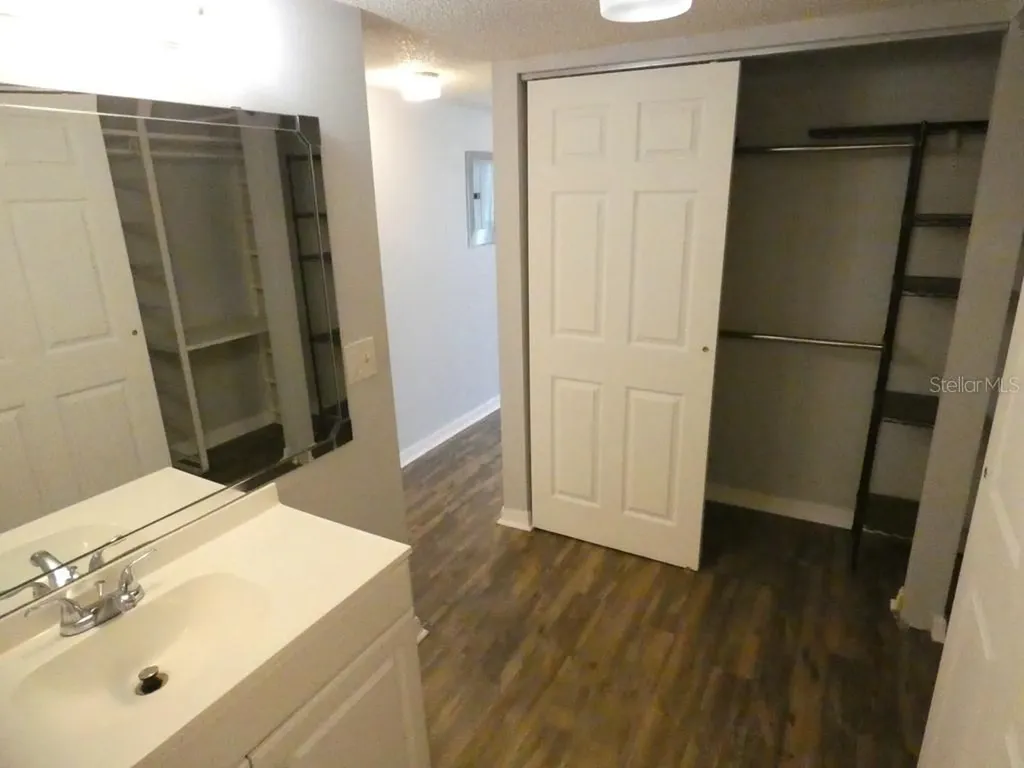 4908 38th Way S St Petersburg FL 33711