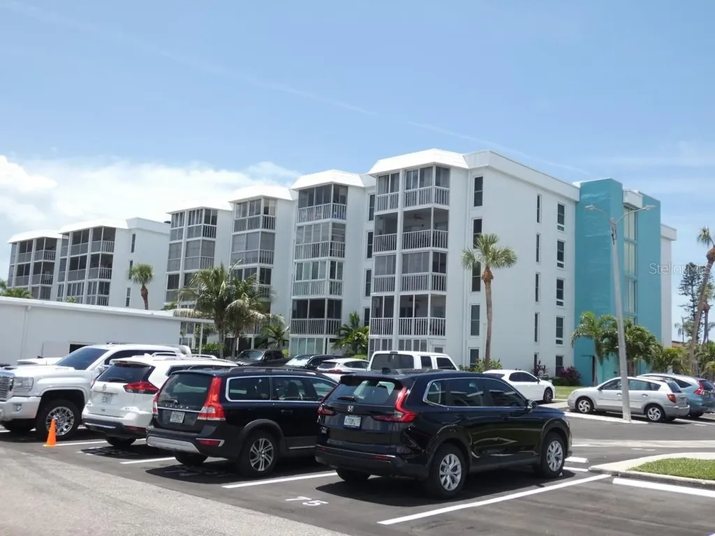 4908 38th Way S St Petersburg FL 33711