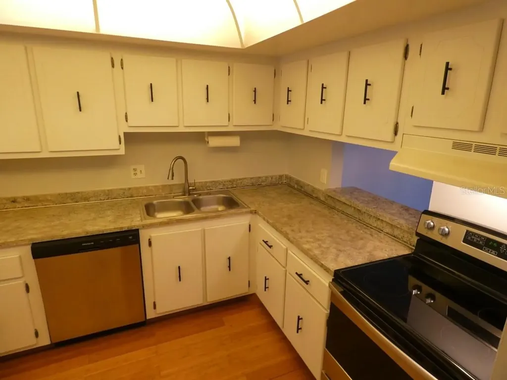 4908 38th Way S St Petersburg FL 33711