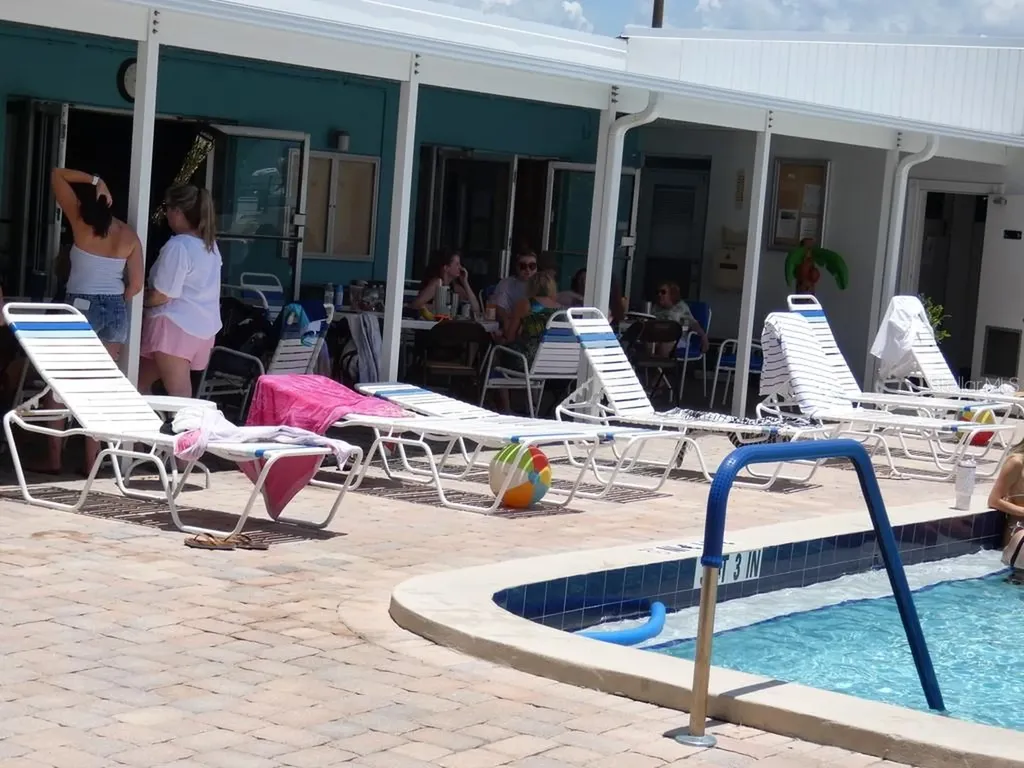 4908 38th Way S St Petersburg FL 33711