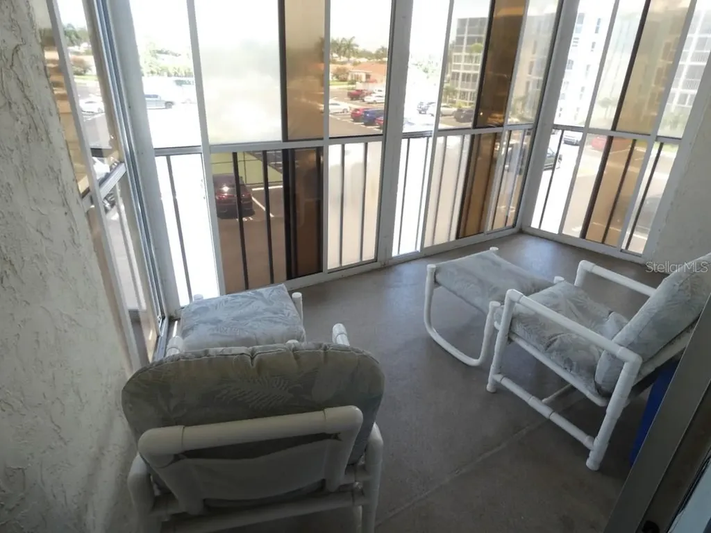 4908 38th Way S St Petersburg FL 33711