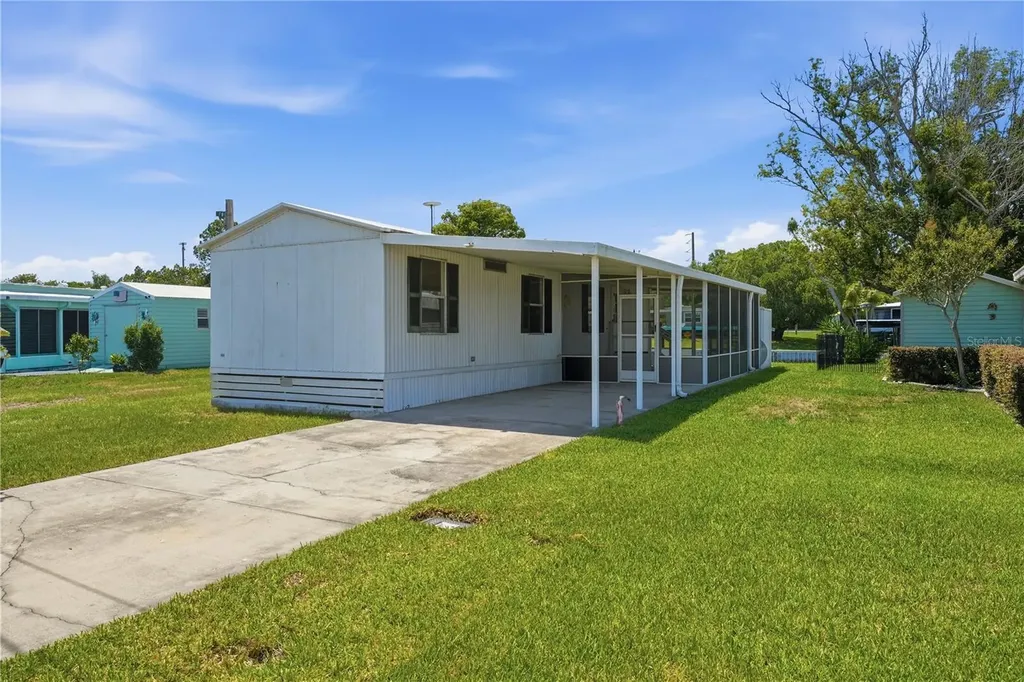 30107 Green Bay Drive Tavares FL 32778