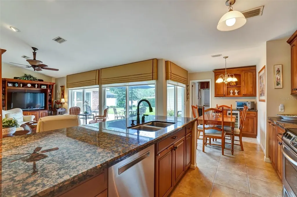 11816 Lipsey Road Tampa FL 33618
