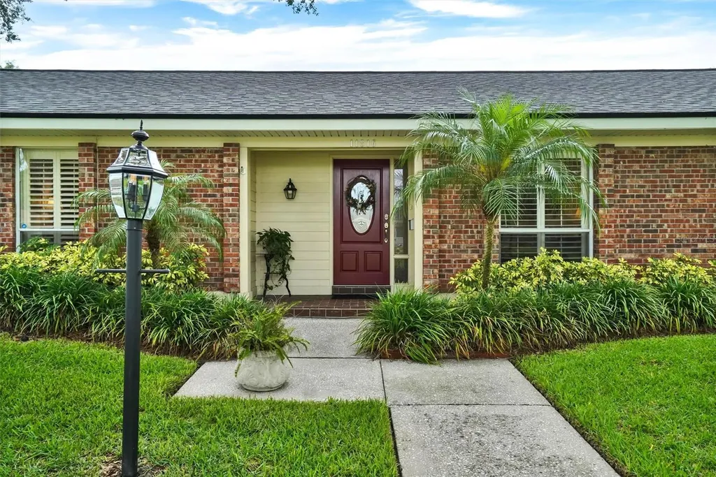 11816 Lipsey Road Tampa FL 33618