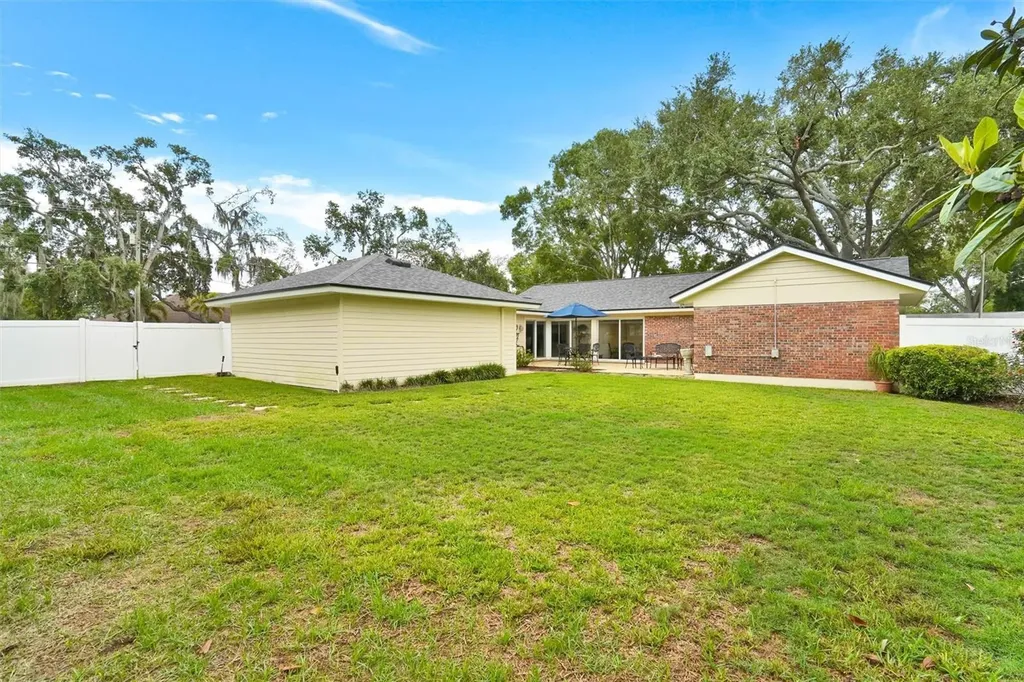 11816 Lipsey Road Tampa FL 33618