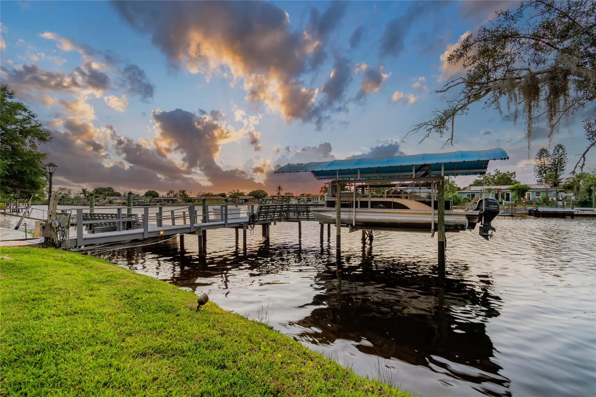 5851 Cachette De Riviera Court New Port Richey FL 34655