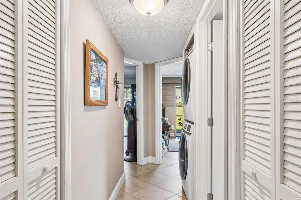 1807 Hammock Pine Boulevard Clearwater FL 33761