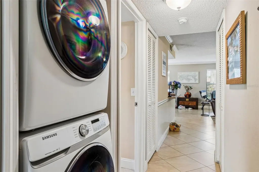 1807 Hammock Pine Boulevard Clearwater FL 33761