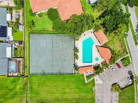1807 Hammock Pine Boulevard Clearwater FL 33761