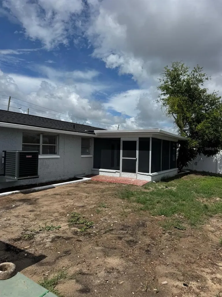 5626 Moog Road Holiday FL 34690