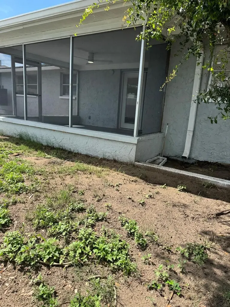 5626 Moog Road Holiday FL 34690